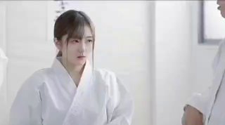 【糖三岁】，嫩妹，超性感嘴唇，就喜欢这种纯天然大奶子，老哥们冲啊