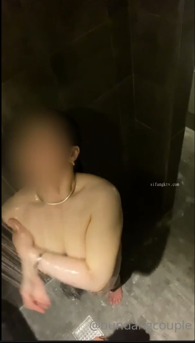 SDMUA-042-C 彼女の代わりに参加したフェス帰りの夜行バスで彼女の女友達3人に【浮気ハーレム逆NTR】さ